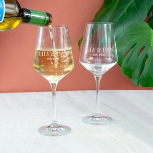 Personalised Special Date Wine Glass&#39; glasses Set  wine Glasses - Celebration Glasses -Mr and Mrs glasses- Wedding glasses