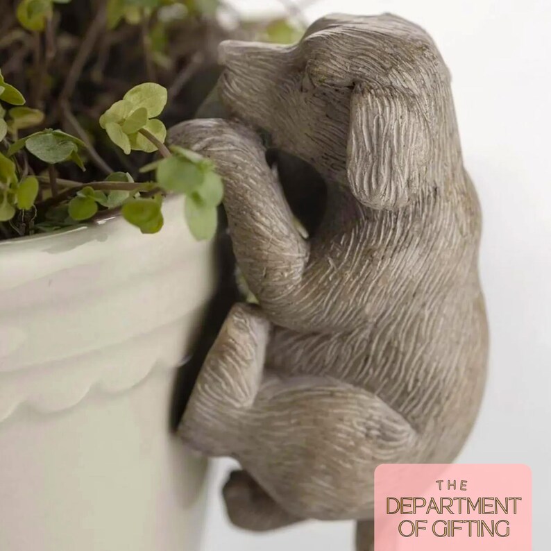 Hand-Cast Labrador Dog Pot Hanger – Resin Garden Decoration (80x50x65mm) image 3