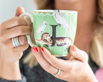 Tierbuchstabe Tasse: Handgefertigte Initialtasse mit Goldrand