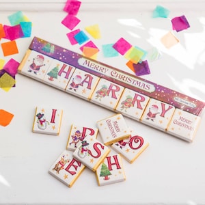 Cuadritos de chocolate con letras navideñas personalizadas - bombones con nombre personalizado - relleno de medias - chocolate - regalo de chocolate para niños - delicioso