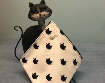 Snap closure Tiny Bento Style Knitting Project Bag Kittens Chasing Yarn fabric keeps your ball or cake of yarn tangle free