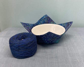 Microwave Bowl Cozy - Blue Batik Fabric