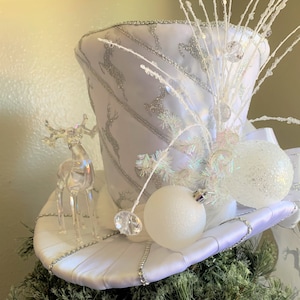 White and Silver Christmas Tree Topper, Reindeer Top Hat Tree Topper, Reindeer Tree Topper, Christmas Centerpiece, Christmas Decoration