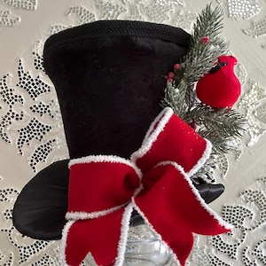 Cardinal  Tree Topper, Black Top Hat Tree Topper, Christmas Tree Topper, Christmas Decoration, Top Hat Tree Centerpiece