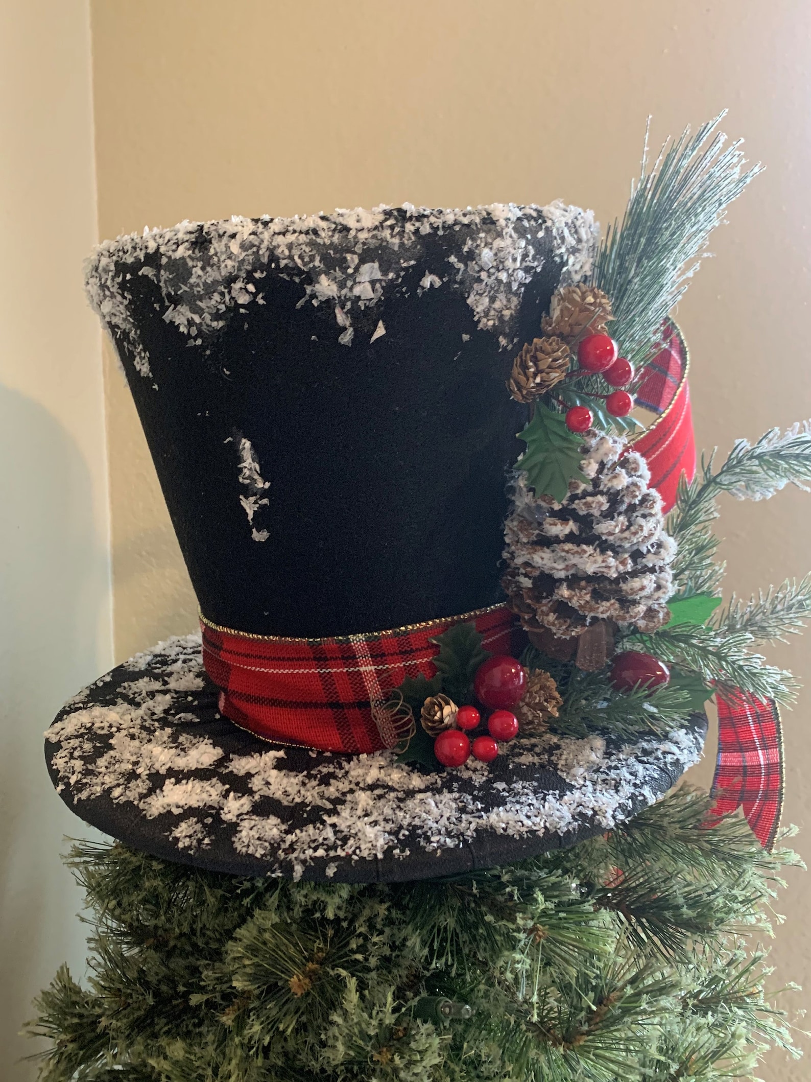 Top Hat Christmas Tree Topper 