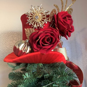 Red Roses Tree Topper Top Hat, Gold and Red Tree Topper Top hat, Christmas Tree Topper, Christmas Centerpiece, Christmas Decoration