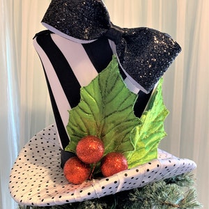 Black and White Christmas Tree Topper - Christmas Tree Top Hat  - Tree Topper - Top Hat Centerpiece - Top Hat Tree Topper