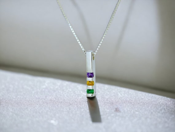 3-Stone Vertical Swirl Chanel Mother's Family Birthstone Pendant or Necklace 3-Stone Vertical Swirl Chanel Mother's Family Birthstone Pendant or Necklace