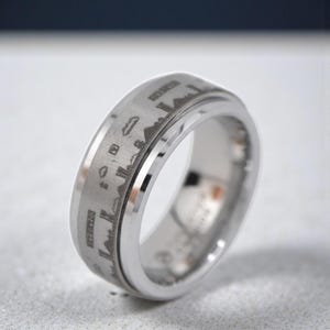Bague pivotante Super Mario Brothers avec gravure pixel, blanc durable, 8 mm de large, carbure de tungstène avec gravure intérieure gratuite en option