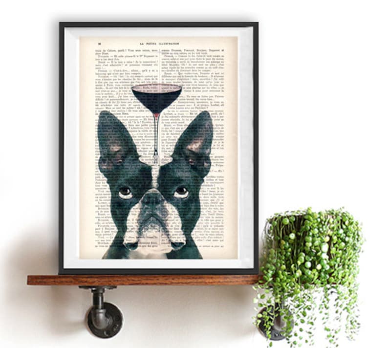 Stampa Boston Terrier, Bulldog con bicchiere di vino, design francese, bianco e nero, poster di bulldog Stampa artistica sulla pagina di un libro francese riciclato immagine 1