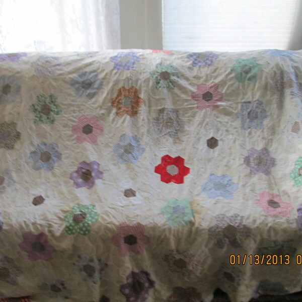 Vintage 1940s GRANDMOTHERS GARDEN QUILT Pillow  Hand stitched  cutter