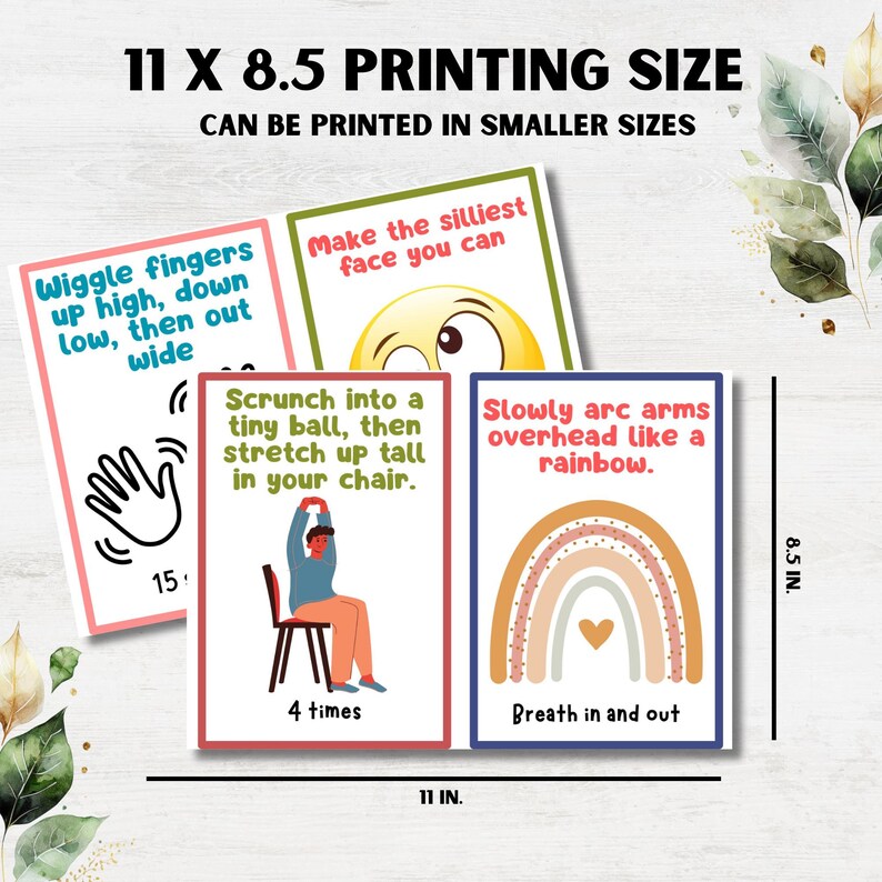 Puede incluir: Un conjunto de tarjetas de ejercicios coloridas con instrucciones e ilustraciones. Las tarjetas incluyen texto como "Wiggle fingers up high, down low, then out wide" y "Scrunch into a tiny ball, then stretch up tall in your chair." Las tarjetas miden 28 cm x 22 cm.