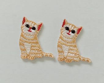 Embroidered Kitty Cat Iron-on Patch: Set of 2 (2.8 x 3.3 cm)