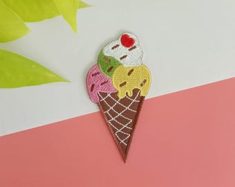 刺繍入りアイスクリームコーンアイロンパッチ、食品アップリケ（4.2 cm x 8.5 cm）