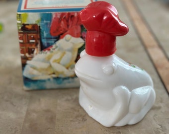 RARE UNUSED Vintage Avon Handy Frog Lotion 8.0 fluid oz