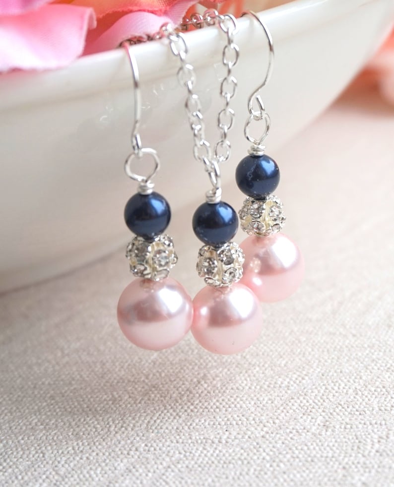 blush pearl necklace
