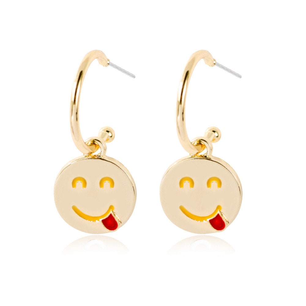 Pendientes Cara Sonriente: La Joyería que Arrasa en Tendencias