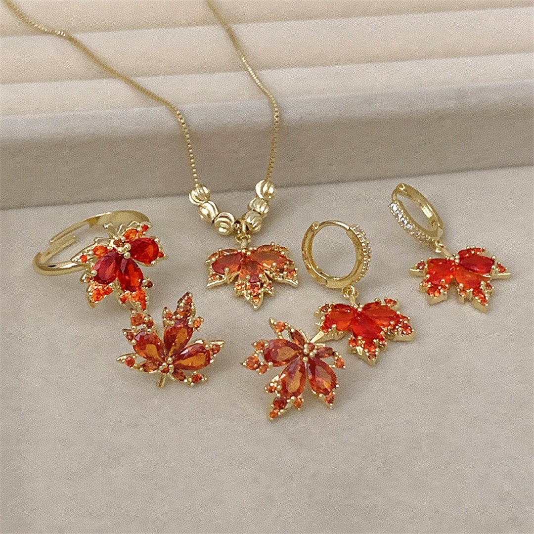Maple Necklace main image 1
