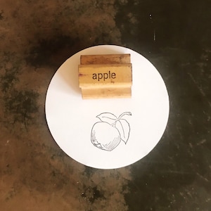 Tampon vintage pomme en caoutchouc en bois, cadeau unique pour enseignant, tampons fruits