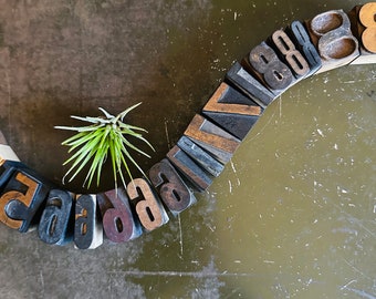 Número de madera vintage de 3,3 cm (1 5/16 pulgadas) impreso con tipografía, regalo personalizado