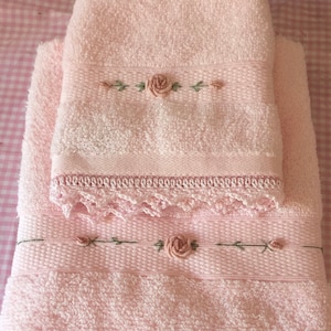 Pink hand towel and face washer set