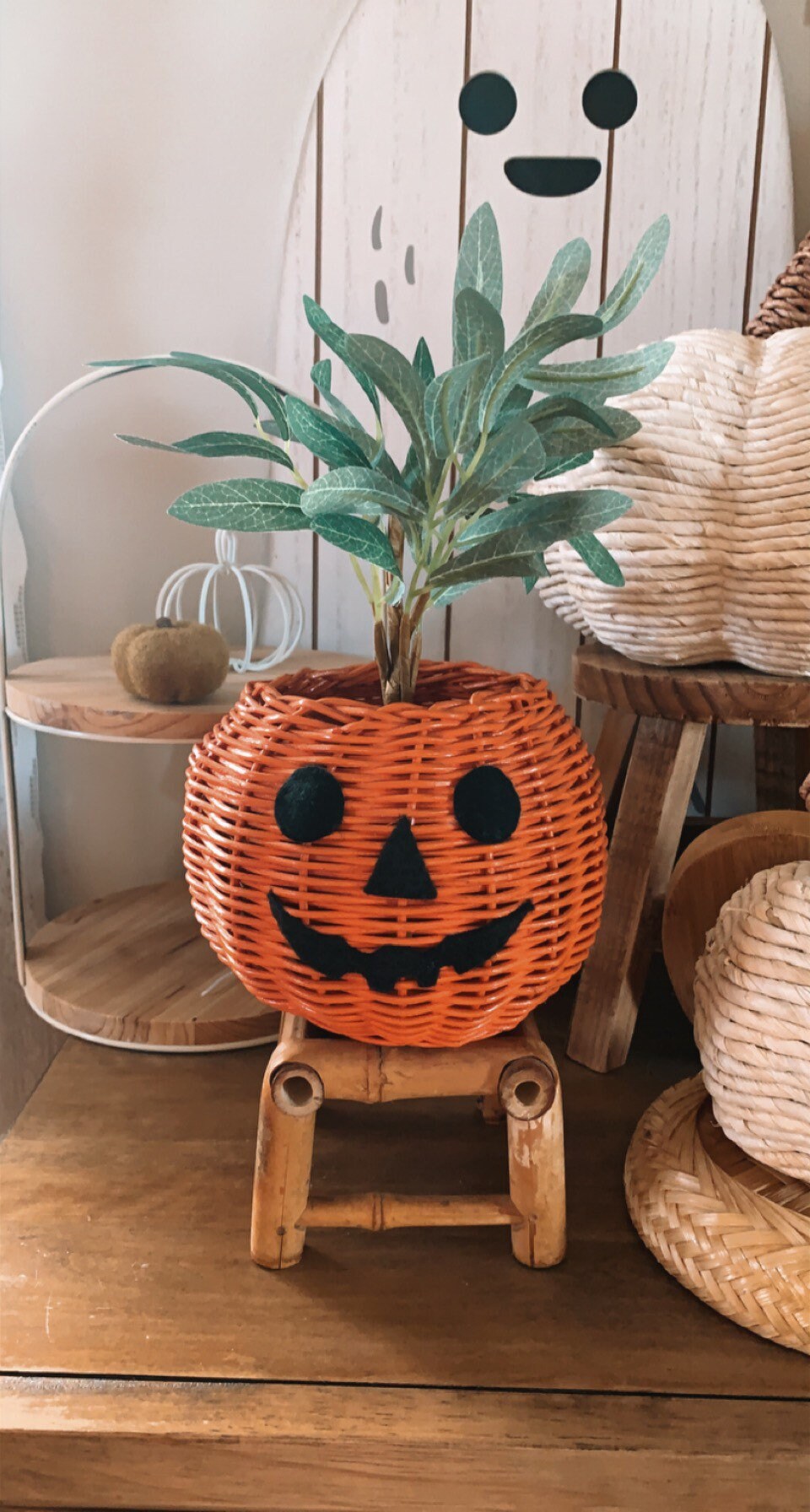 Orange Wicker Halloween Pumpkin Basket w/ Jack-O-Lantern Face  5" 