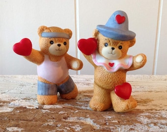 2 Vintage Enesco Lucy & Me  Bears With Hearts, Cute Little Figurine Couple, Pink, Blue, Red, Lucy Rigg Teddy Bears 1985, Taiwan