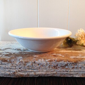 Wallace China Small White Diner China Bowl, Flared Edges, Restaurant Ware Porridge, Cereal, Soup Bowl, Thick Solid Pottery, Los Angeles, USA