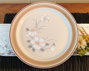 5 Hearthside Watercolors "Dawn" Tan, Cream Stoneware Dinner Plates, White, Pink, Blue Flowers, Leaves, Large 1970s Plates, Made In Japan, 5
