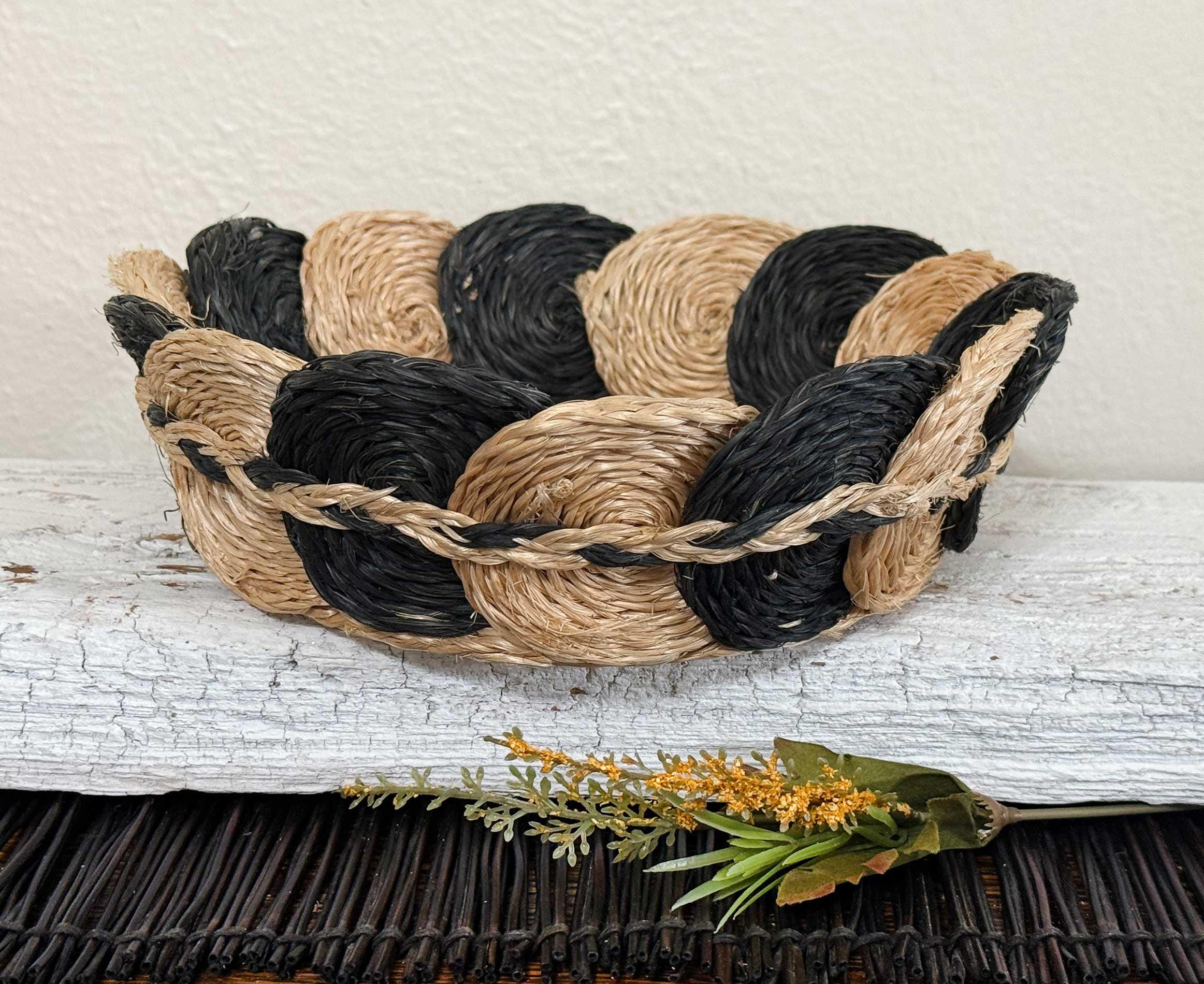 Black Tobacco Basket