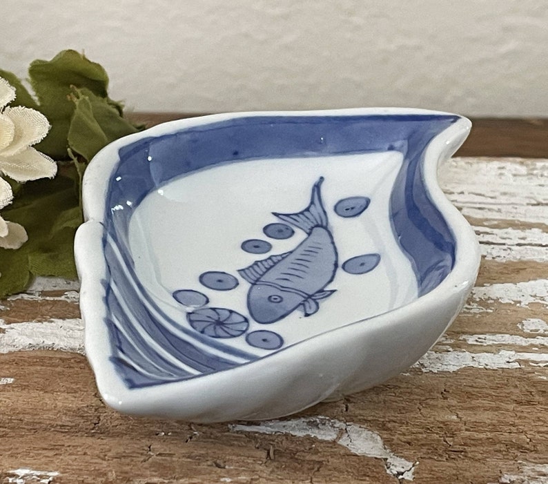 Vintage Pier 1 Small Dipping Dish, Fish, Bubbles, Blue, White, Trinket, Ring, Soap Dish, Little Condiment, Sauce Bowl, Thick Porcelain China image 5