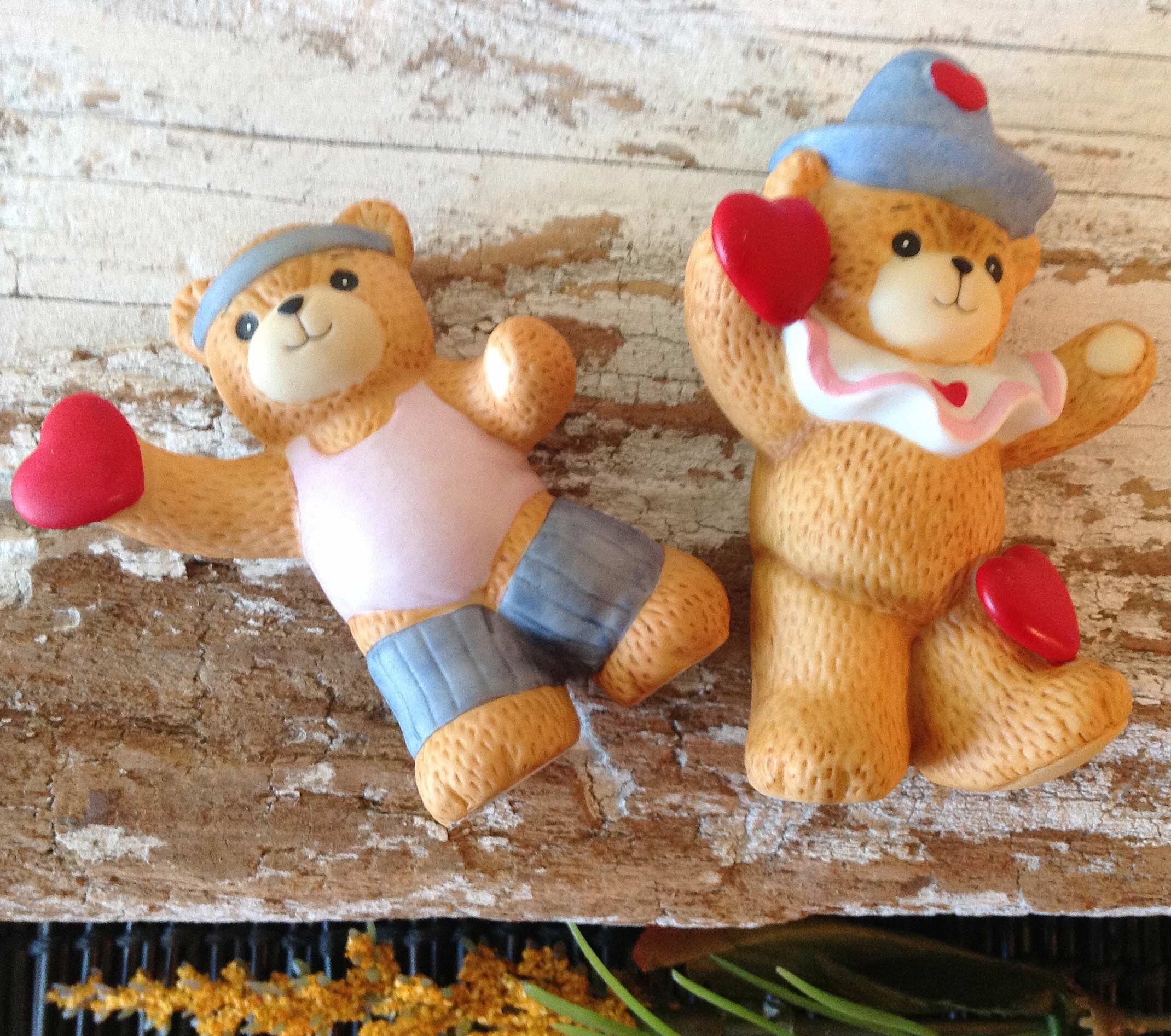 2 Vintage Enesco Lucy & Me Bears With Hearts, Cute Little