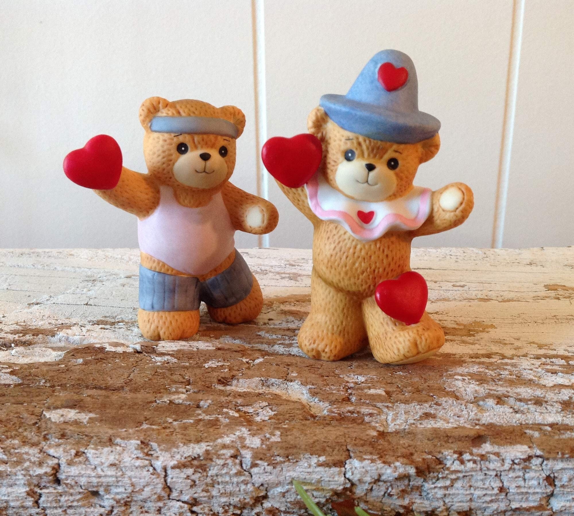 2 Vintage Enesco Lucy & Me Bears With Hearts, Cute Little Figurine