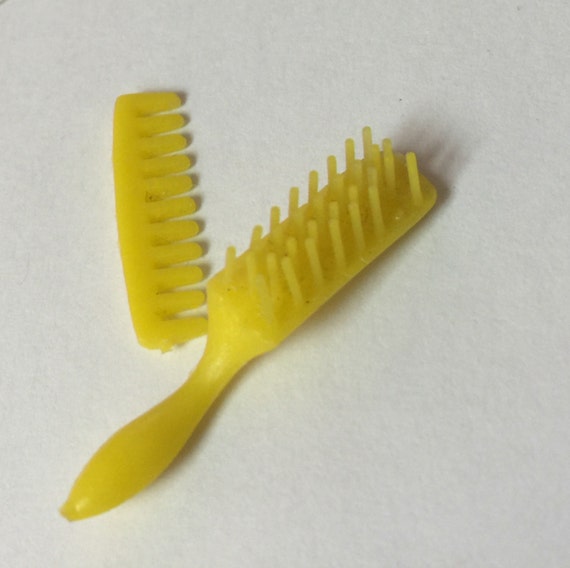 barbie brush and comb set