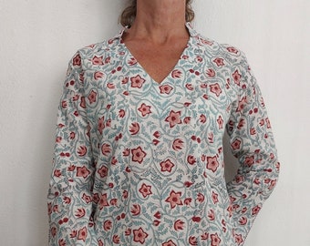 tunic in cotton, red-pink scrolls pattern