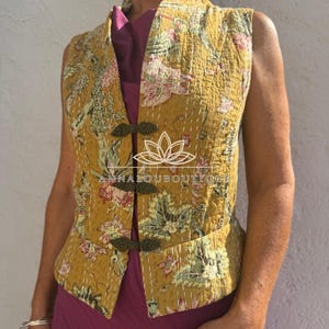 Chaleco corsé de algodón hecho a mano – Estampado de hortensias amarillo solar y rosa, chaleco bohemio artesanal, edición limitada