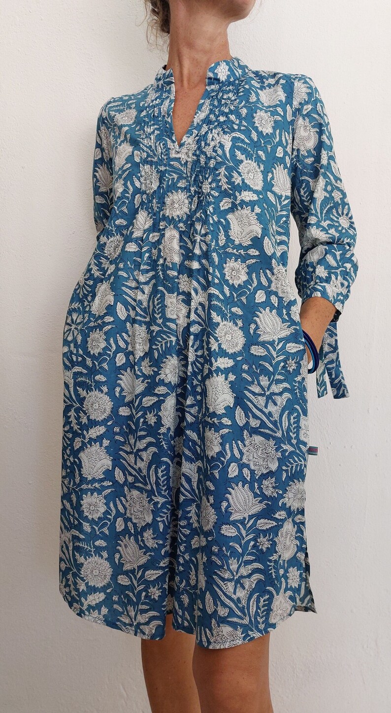 pleat tunic-dress in cotton, blue-white image 1