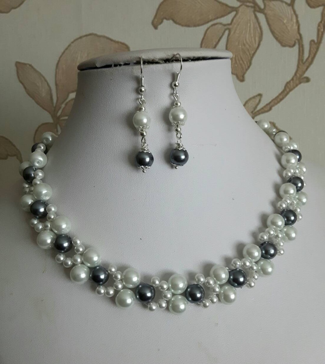 White & Grey Pearl Beaded Necklace Set. 16