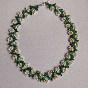 Floral FLOWER daisy seed BEAD necklace weave white green  BOHO 16"-18" glass beaded gift summery chain womens