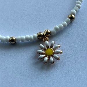 Daisy pendant bead necklace white seed beaded strand boho womens flower jewellery