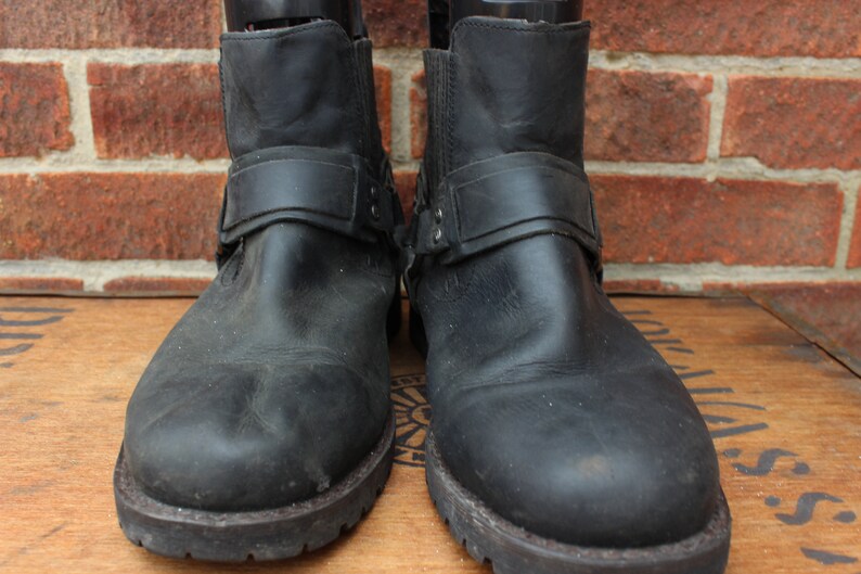 dockers cowboy boots