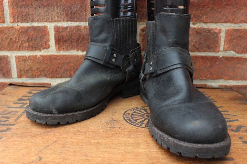 dockers cowboy boots