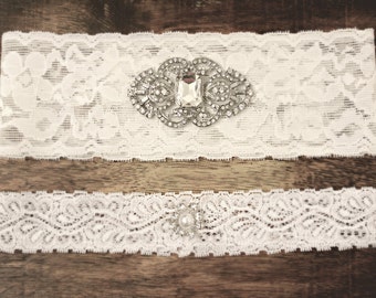 Wedding Garter Set w/ Rhinestone Brooch, Stretch lace garter for wedding, Ivory vintage wedding garder accessory Crystal Silver Bling garter