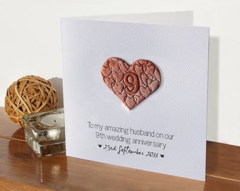 Cartão de aniversário de 9º casamento personalizado - cerâmica | 9 anos de casados | Cartão de aniversário de 9º aniversário feito à mão | Cartão de presente personalizado para marido e mulher