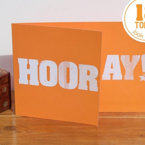 Verjaardagskaart 18 jaar | 18 jaar oud | achttien vandaag | speciale mijlpaalverjaardag | kaart voor zoon dochter | leuke heldere coole verjaardagskaart
