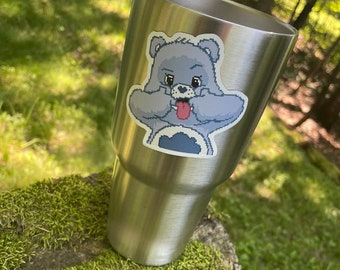 Imán de oso gruñón: diseño retro de oso cariñoso en punto de cruz