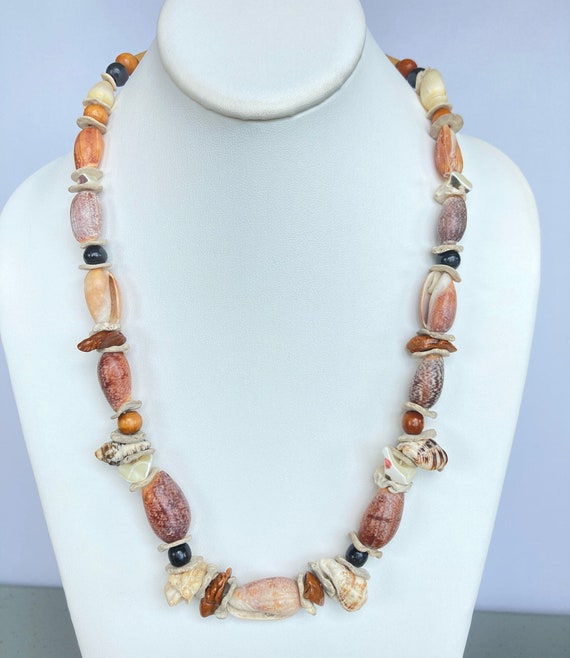 Vintage Shell Necklace, BoHo, Hippie, Organic, Uni