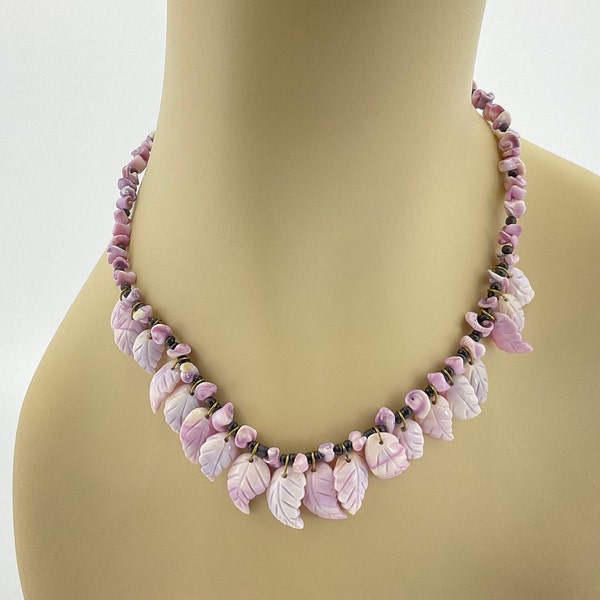 Purple Sea Shell Necklace, Cebu Beauty Shell Choker, Vintage, Gift for Her, Carved Leaves, 1970-80s Beach Style, Unique Gift