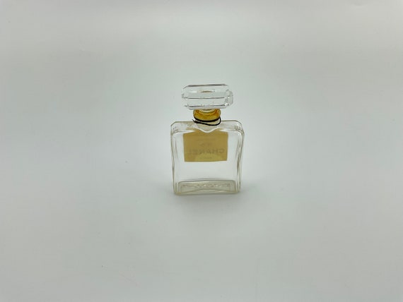 Chanel Vintage 80s Giant Coco Chanel Gold and Resin Perfume Bottle Stu –  Boutique Patina