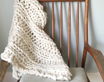 Large Knit blanket, this Chunky wool blanket is great for your living room decor, it is warm and cozy, made with handspun natural wool